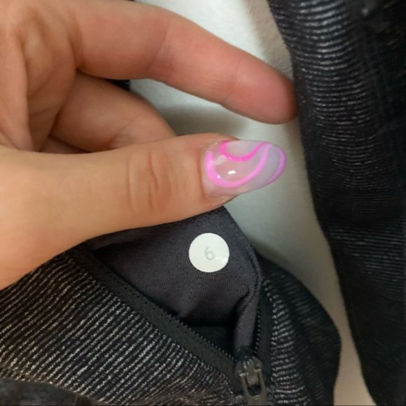 LULULEMON In Stride Jacket Heathered Coal & Grey - Picture 9 of 12